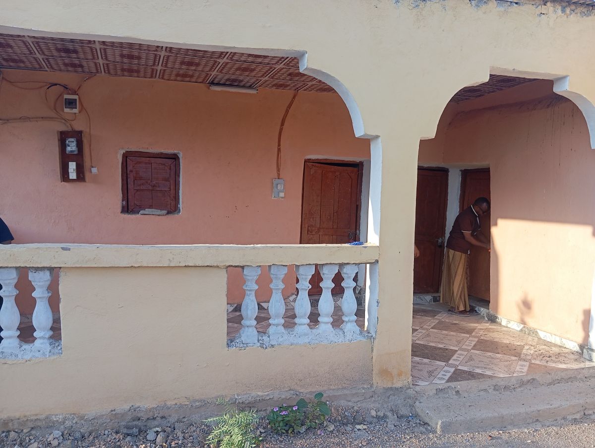 Maison 3 Chambres, cuisine et toilettes, Arta, 300m² avec titre provisoire