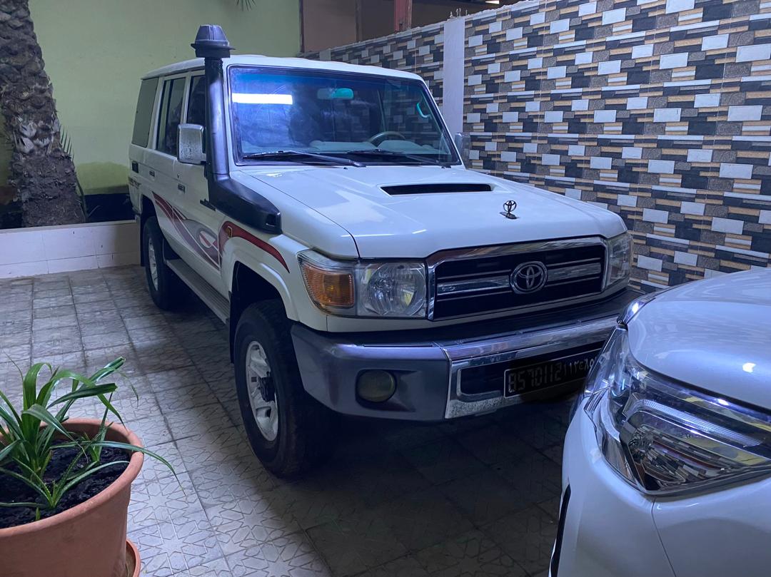 Toyota Land Cruiser 76 2017 V8 Turbo Diesel Manuelle en bon état