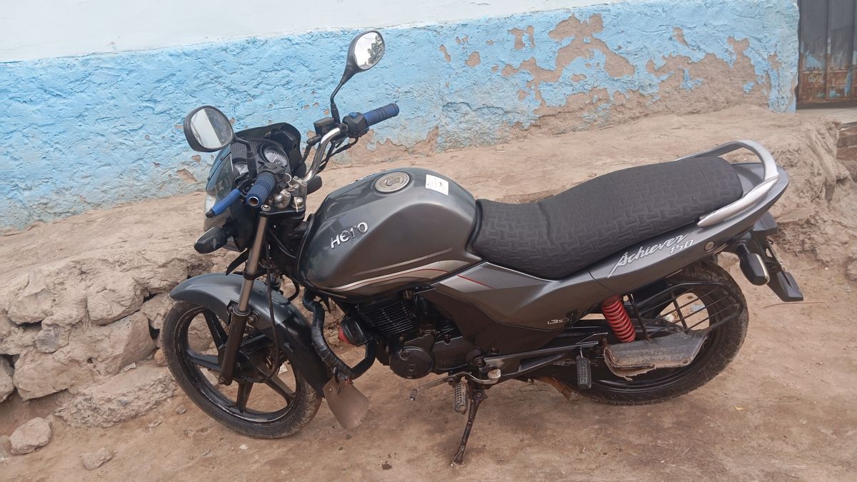 Moto Hero Archiver en bon état - Vente/Location